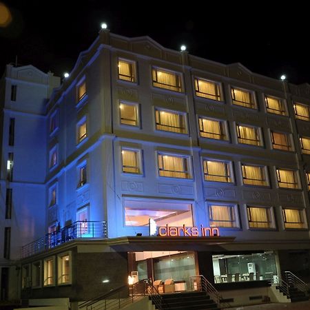 Grand Clarks Inn Бадами Екстериор снимка