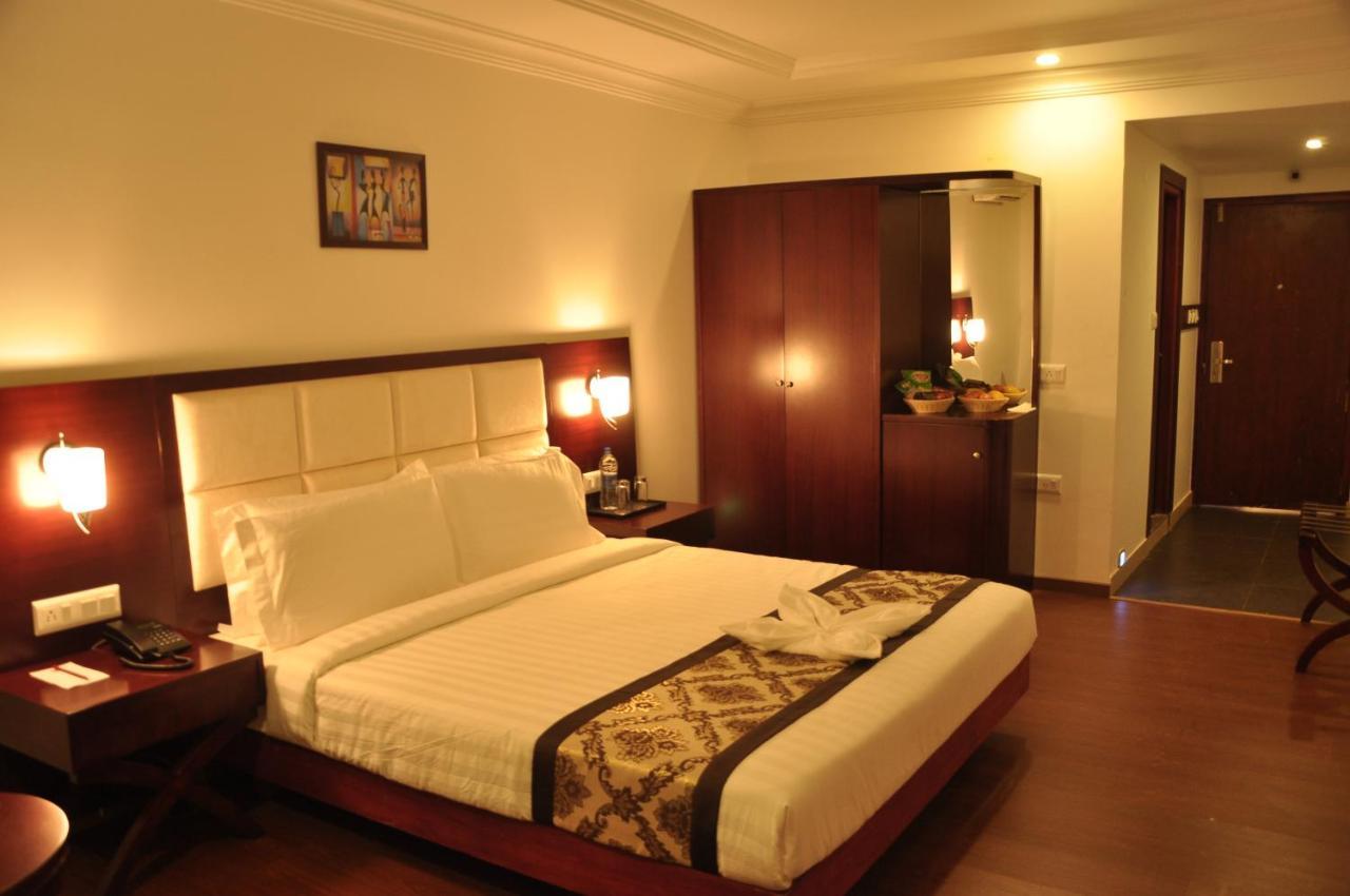 Grand Clarks Inn Бадами Екстериор снимка