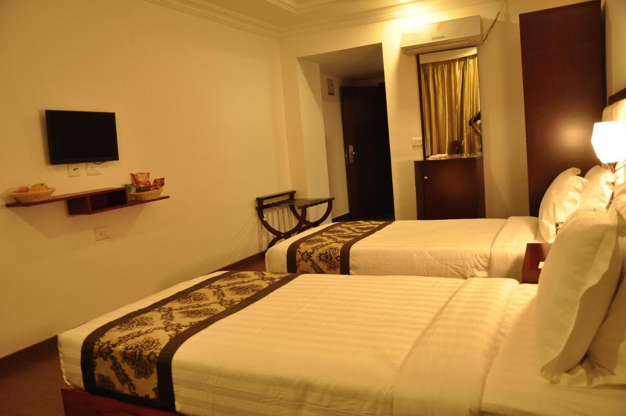 Grand Clarks Inn Бадами Екстериор снимка
