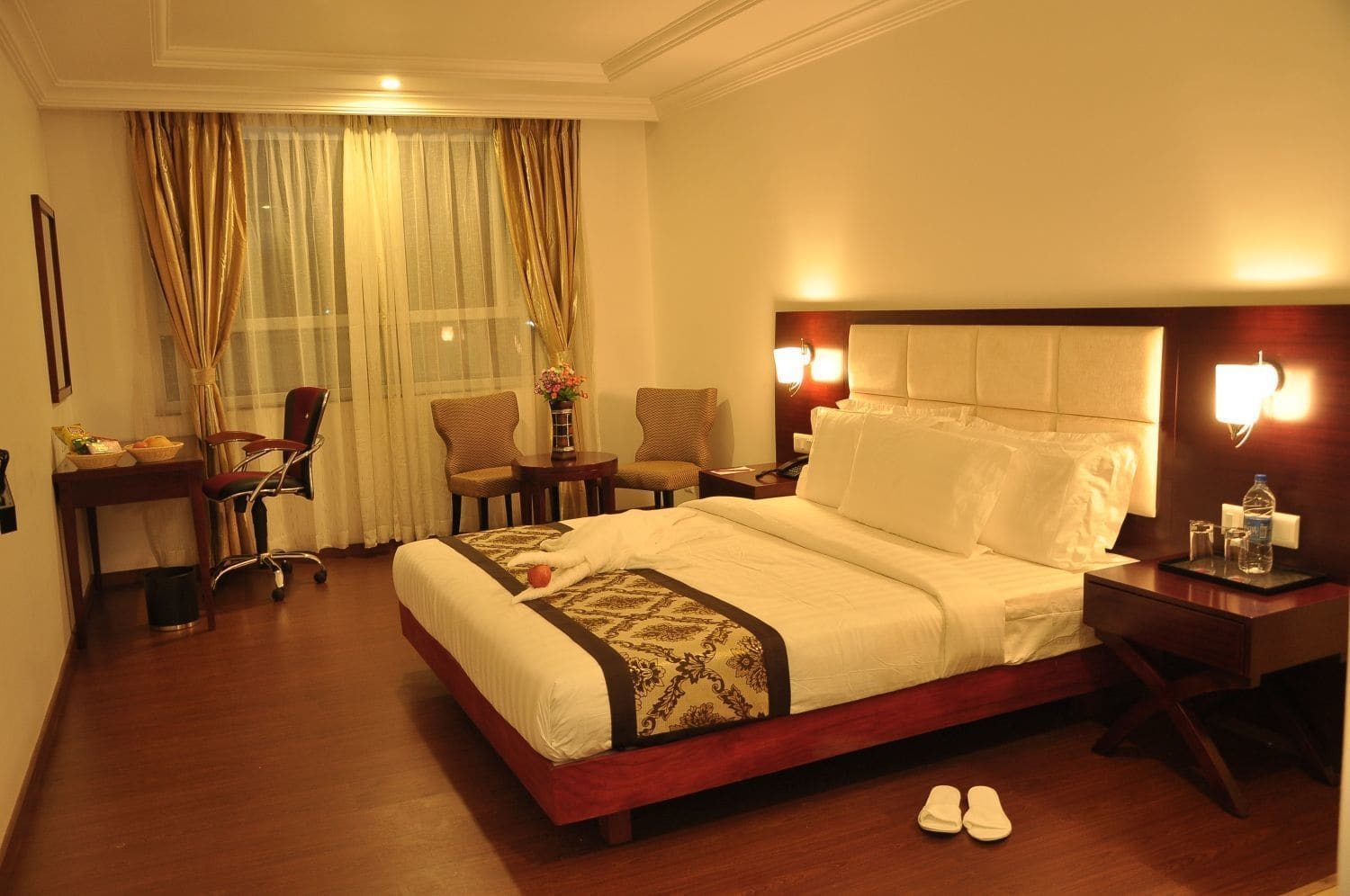 Grand Clarks Inn Бадами Екстериор снимка